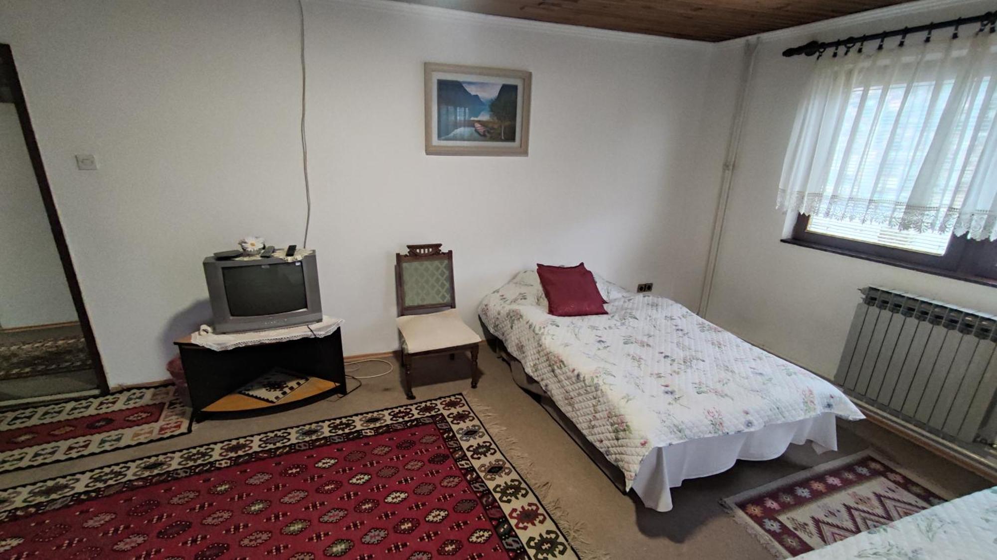 Curovac View Hotel Sarajevo Ruang foto