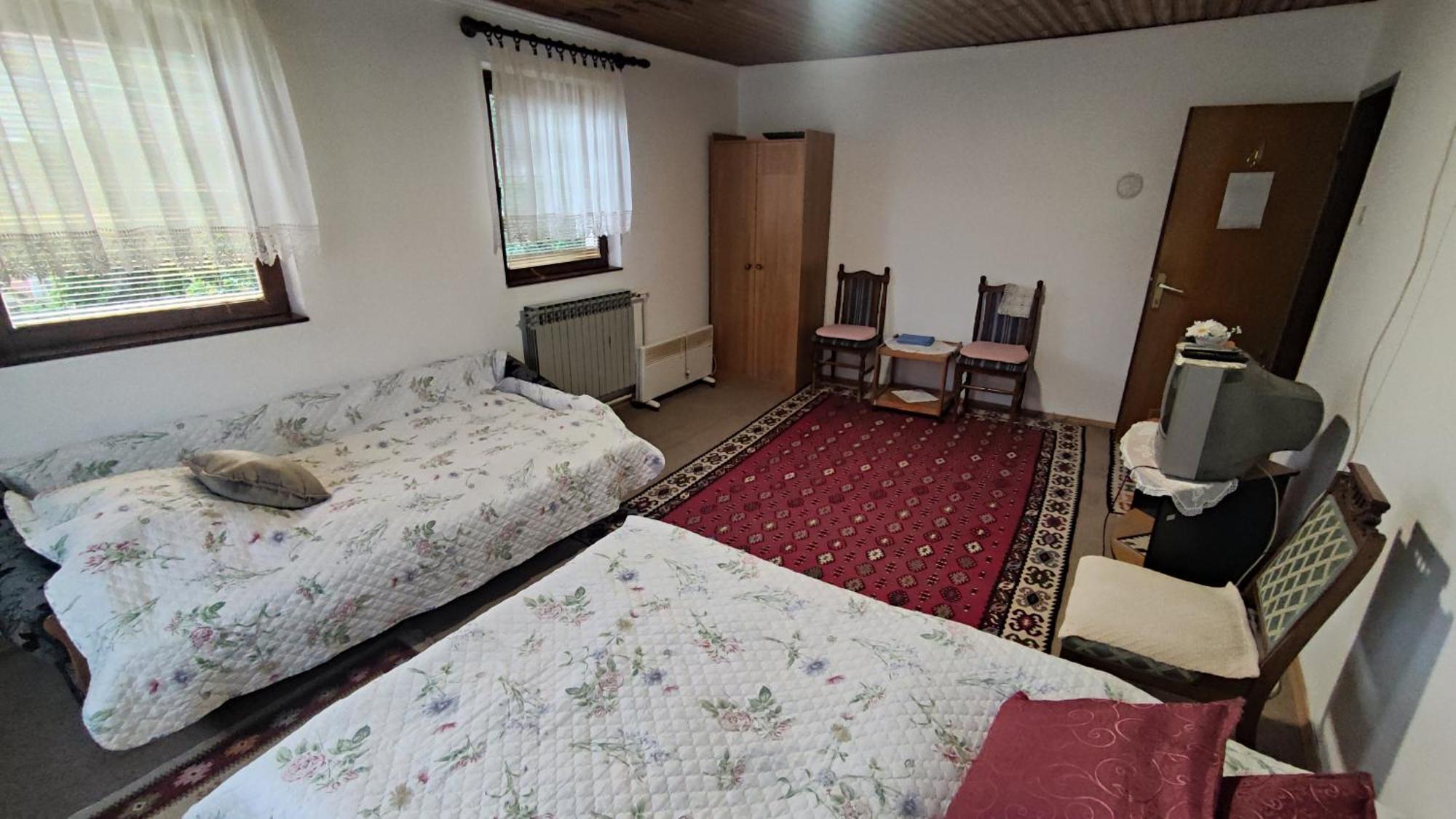 Curovac View Hotel Sarajevo Ruang foto