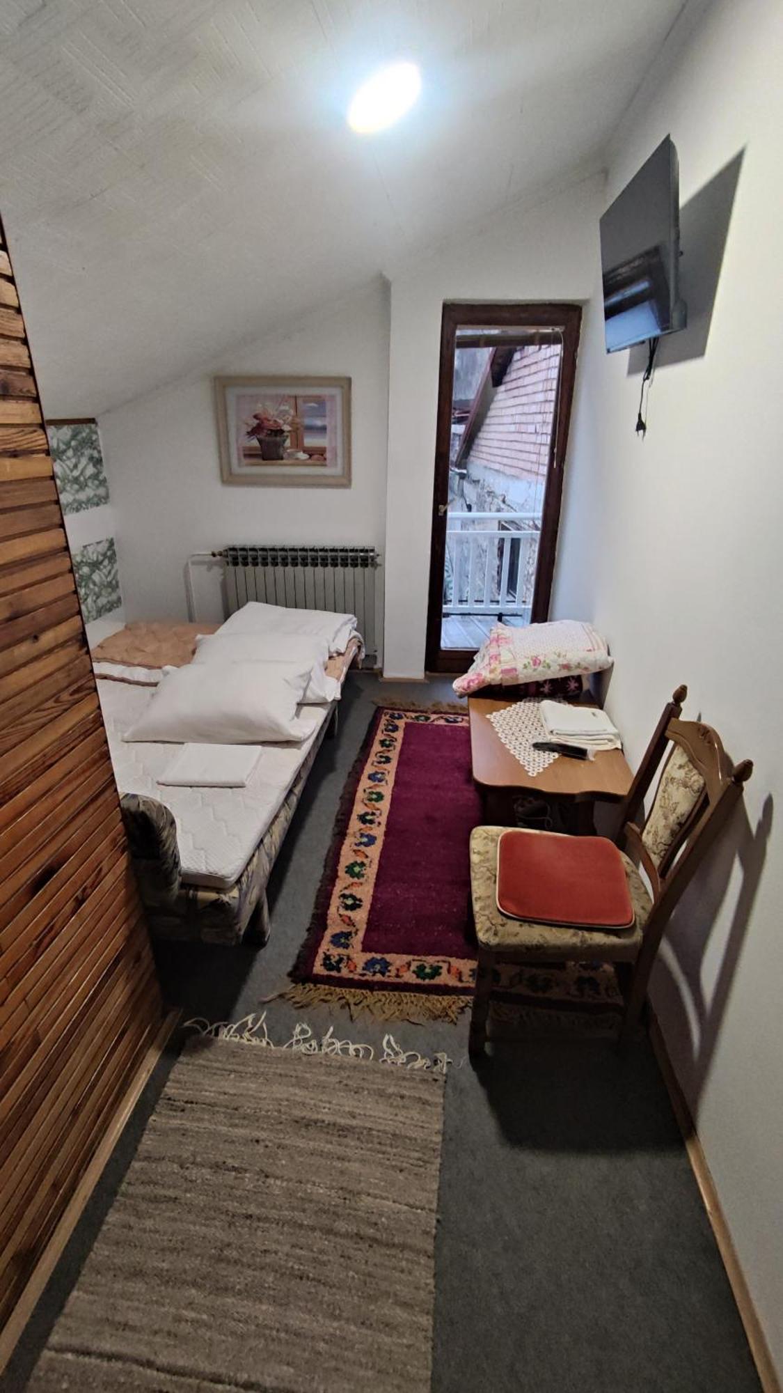 Curovac View Hotel Sarajevo Ruang foto
