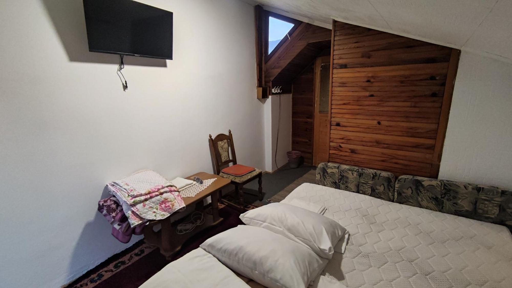 Curovac View Hotel Sarajevo Ruang foto